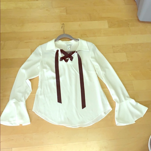 White House /black market size 2 blouse - Picture 1 of 5